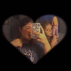 Meet your Posher, Anahi